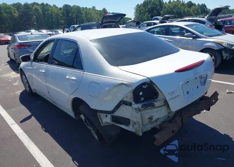 2006 Honda Accord 2.4 Lx z USA, uszkodzony, nr VIN 1HGCM56406A161123